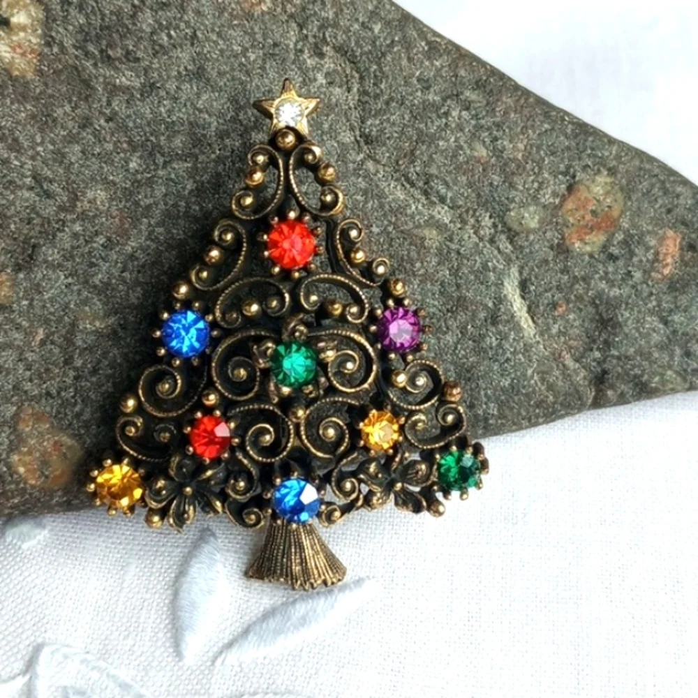 Vintage Jeweled Christmas Tree Brooch star, purple, red, blue, green stones